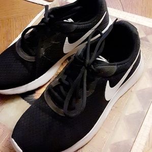Women's Nike shoes